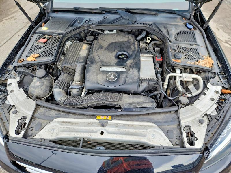 51380526 :رقم المزاد ، 55SWF4KB7FU020639 vin ، 2015 Mercedes-benz C مزاد بيع