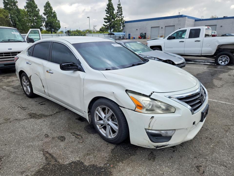 2014 Nissan Altima მანქანა იყიდება აუქციონზე, vin: 1N4AL3AP3EC267153, აუქციონის ნომერი: 48331916