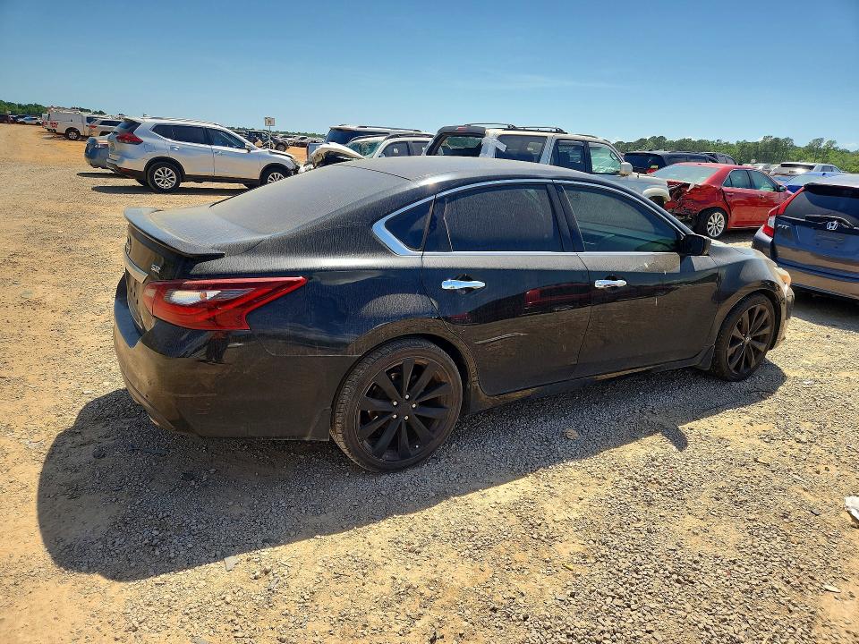 2017 Nissan Altima მანქანა იყიდება აუქციონზე, vin: 1N4AL3AP1HC224693, აუქციონის ნომერი: 49601776