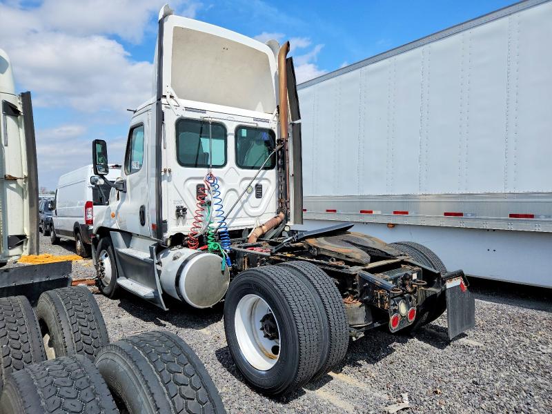 46211856 :رقم المزاد ، 1FUBGEDV9GLHC5653 vin ، 2016 Freightliner Cascadia 125 مزاد بيع