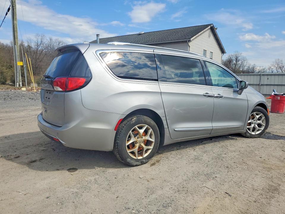 Продажа на аукционе авто 2017 Chrysler Pacifica, vin: 2C4RC1EGXHR585181, номер лота: 48112216
