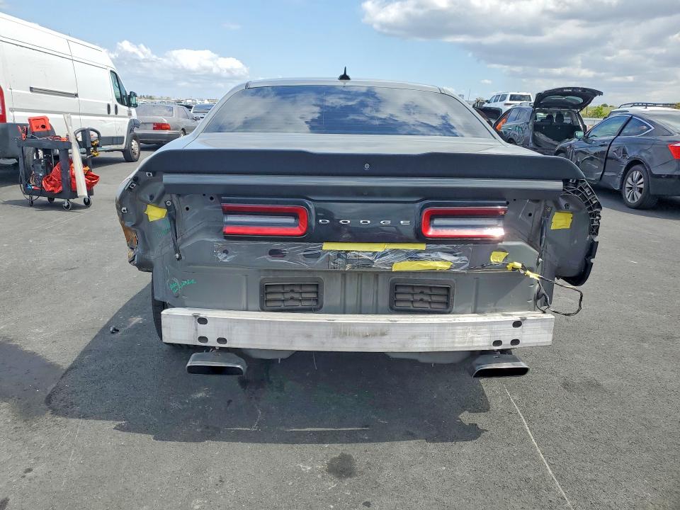 Продаж на аукціоні авто 2018 Dodge Challenger, vin: 2C3CDZFJXJH231768, номер лоту: 51319376