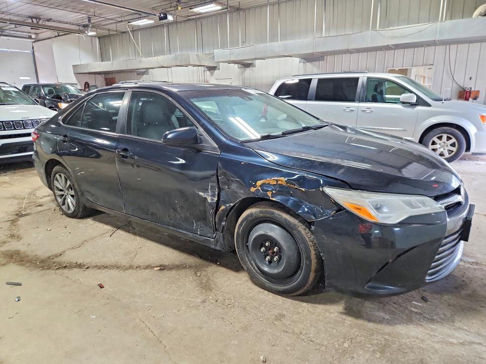 50934516 :رقم المزاد ، 4T1BK1FK1FU566523 vin ، 2015 Toyota Camry مزاد بيع