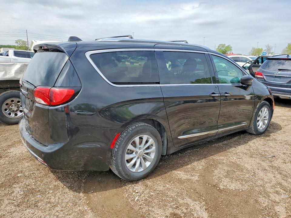 Продажа на аукционе авто 2018 Chrysler Pacifica, vin: 2C4RC1BG0JR290441, номер лота: 51874716