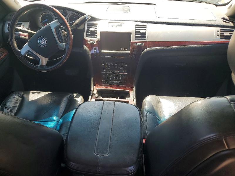 2011 Cadillac Escalade მანქანა იყიდება აუქციონზე, vin: 1GYS4GEF0BR242220, აუქციონის ნომერი: 50656066