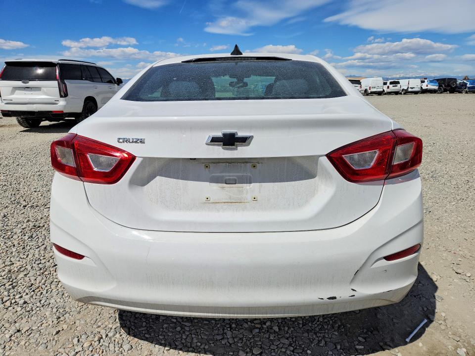 49995286 :رقم المزاد ، 1G1BC5SM2J7243999 vin ، 2018 Chevrolet Cruze مزاد بيع