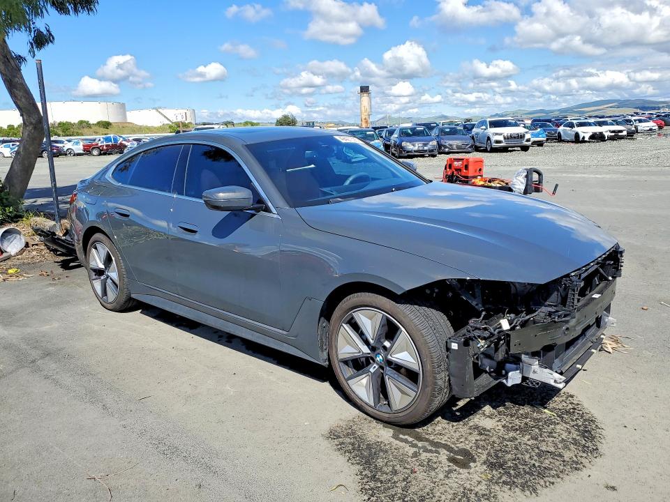 49427326 :رقم المزاد ، WBY23HD08SFU24341 vin ، 2025 Bmw I4 مزاد بيع