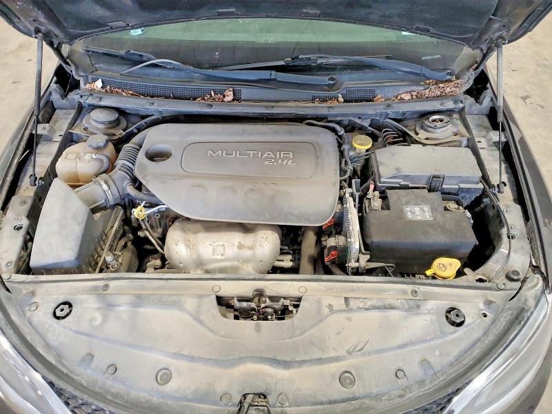 49469286 :رقم المزاد ، 1C3CCCAB4FN679437 vin ، 2015 Chrysler 200 مزاد بيع