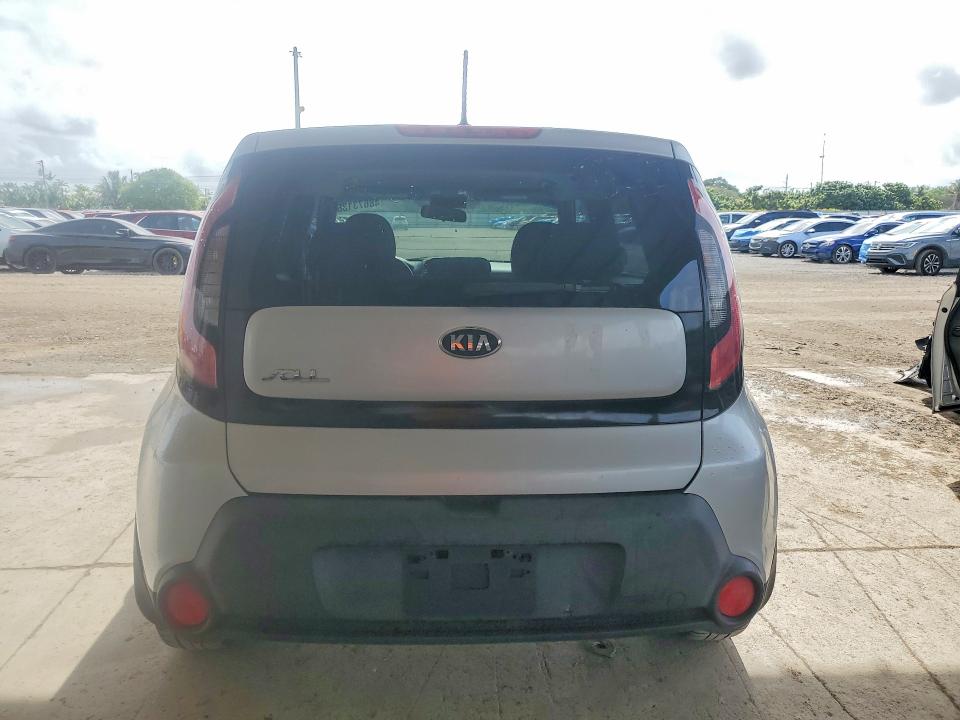 48673136 :رقم المزاد ، KNDJN2A26F7777171 vin ، 2015 Kia Soul مزاد بيع