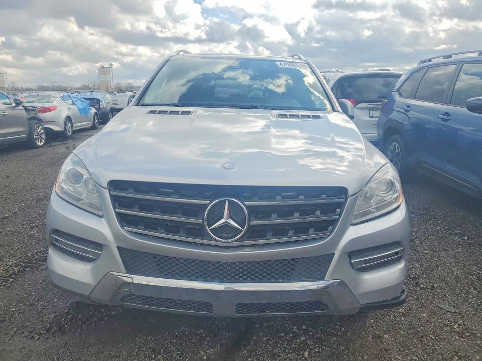 Продажа на аукционе авто 2015 Mercedes-benz Ml, vin: 4JGDA5HB3FA499943, номер лота: 47946056