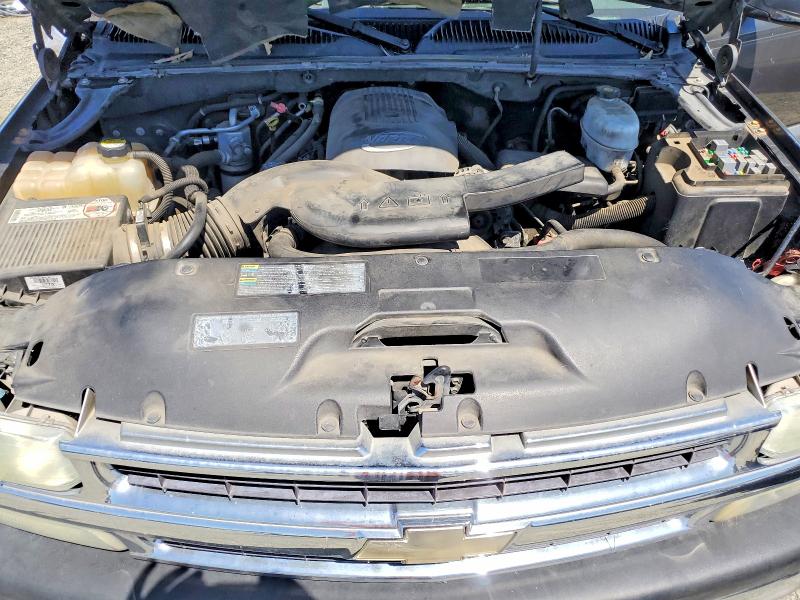 51550726 :رقم المزاد ، 3GNFK16T24G211771 vin ، 2004 Chevrolet Suburban مزاد بيع