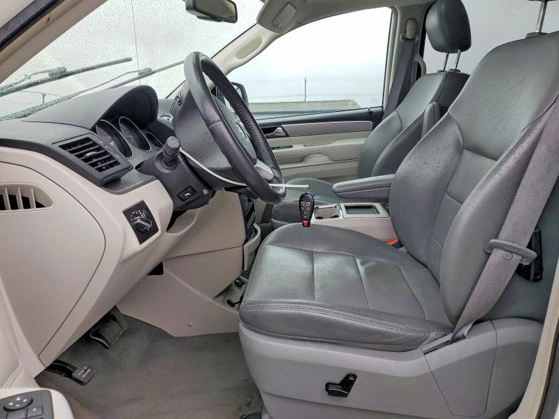 2009 Volkswagen Routan მანქანა იყიდება აუქციონზე, vin: 2V8HW54X89R608250, აუქციონის ნომერი: 49904366