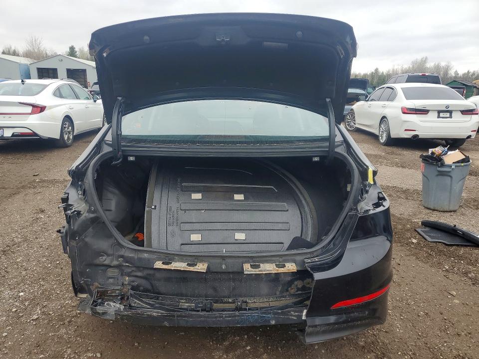 Продажа на аукционе авто 2017 Hyundai Elantra, vin: 5NPD74LF8HH136489, номер лота: 46879076