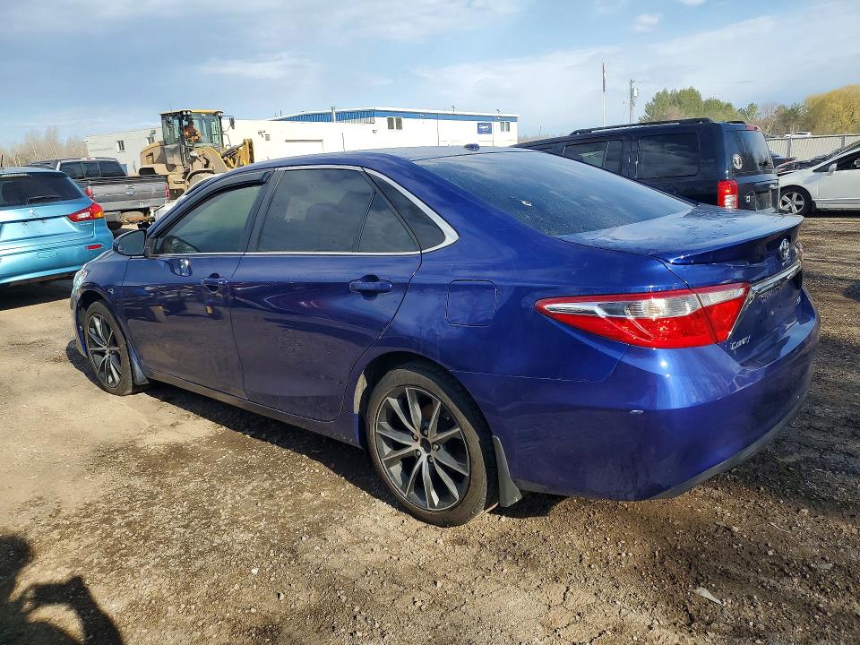 50416666 :رقم المزاد ، 4T1BF1FK3FU913385 vin ، 2015 Toyota Camry مزاد بيع