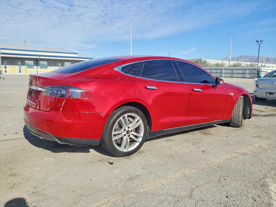 51165486 :رقم المزاد ، 5YJSA1AG0DFP13592 vin ، 2013 Tesla Model S مزاد بيع
