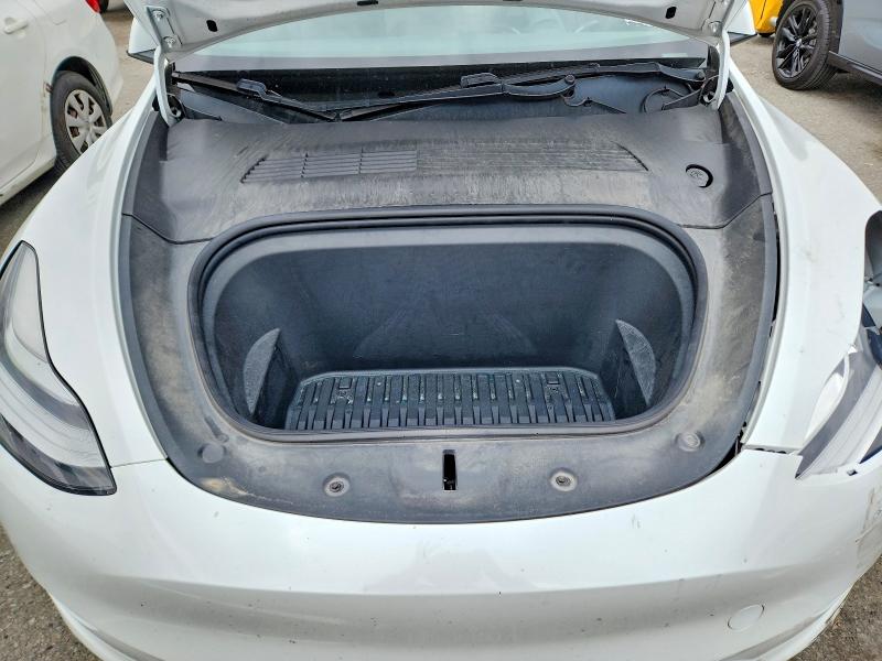 51377256 :رقم المزاد ، 5YJYGDEE2MF081679 vin ، 2021 Tesla Model Y مزاد بيع