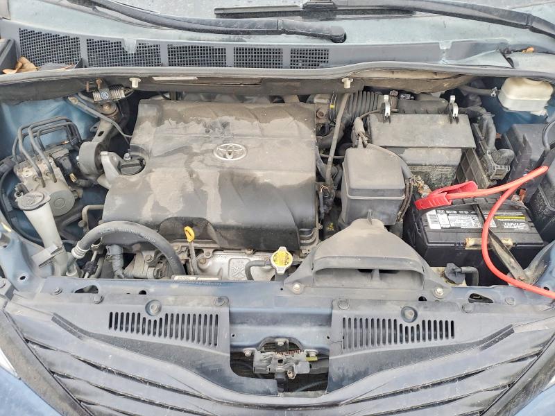 2011 Toyota Sienna მანქანა იყიდება აუქციონზე, vin: 5TDZK3DC4BS025040, აუქციონის ნომერი: 48214066