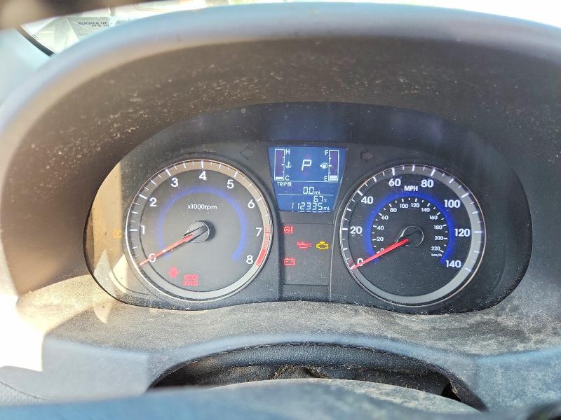 49120976 :رقم المزاد ، KMHCU5AE3FU217855 vin ، 2015 Hyundai Accent مزاد بيع