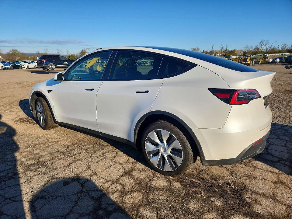 48444706 :رقم المزاد ، 7SAYGDEE0NF459132 vin ، 2022 Tesla Model Y مزاد بيع