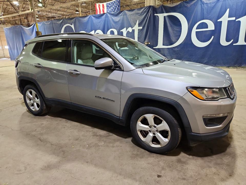 2018 Jeep Compass მანქანა იყიდება აუქციონზე, vin: 3C4NJDBB8JT112655, აუქციონის ნომერი: 48935476