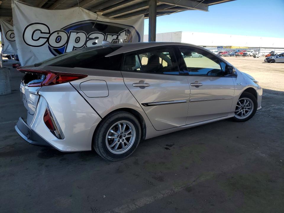 2017 Toyota Prius Prime მანქანა იყიდება აუქციონზე, vin: JTDKARFP3H3056331, აუქციონის ნომერი: 48652256