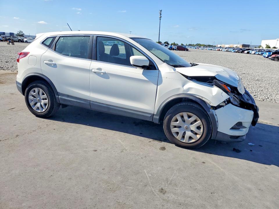 50050826 :رقم المزاد ، JN1BJ1CV4LW250820 vin ، 2020 Nissan Rogue Sport مزاد بيع