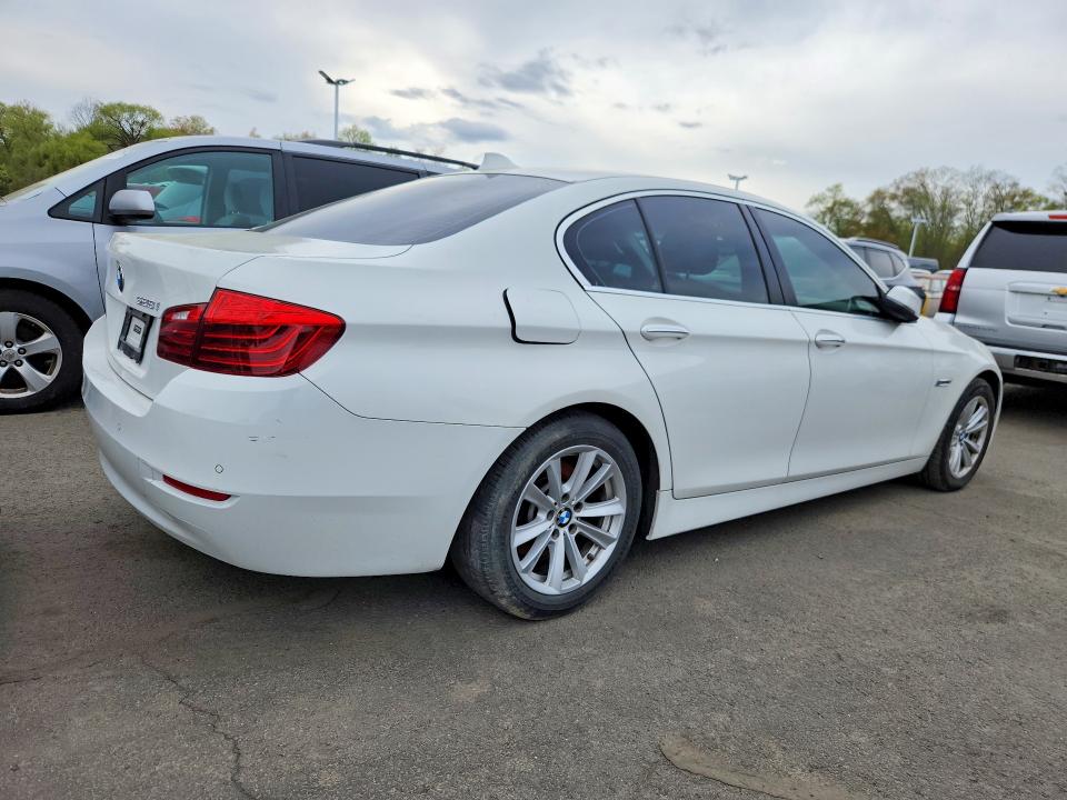 Продажа на аукционе авто 2015 Bmw 528, vin: WBA5A5C53FD515385, номер лота: 52013036