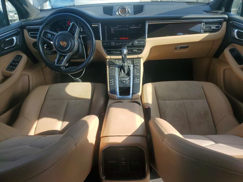 48849326 :رقم المزاد ، WP1AA2A57LLB11735 vin ، 2020 Porsche Macan مزاد بيع