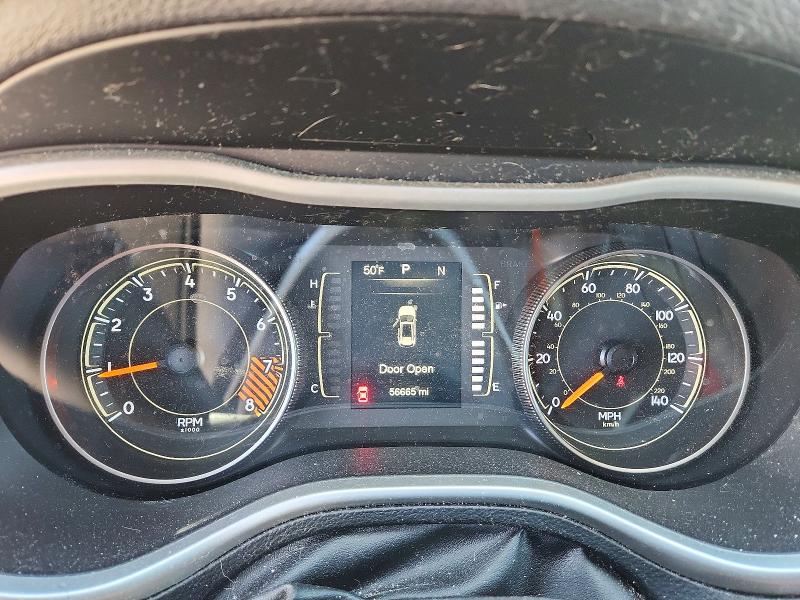 51486656 :رقم المزاد ، 1C4PJMCS7FW538605 vin ، 2015 Jeep Cherokee مزاد بيع