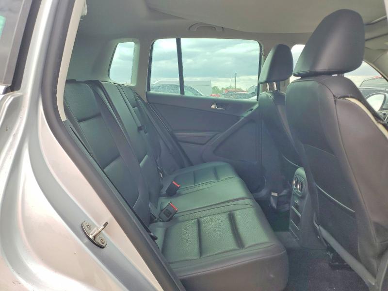 52088746 :رقم المزاد ، WVGBV7AX9CW560434 vin ، 2012 Volkswagen Tiguan مزاد بيع