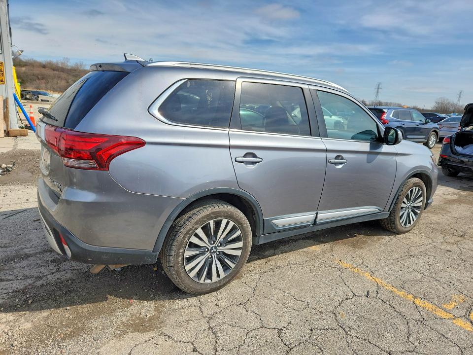 Продаж на аукціоні авто 2019 Mitsubishi Outlander, vin: JA4AZ3A39KZ039442, номер лоту: 79185785