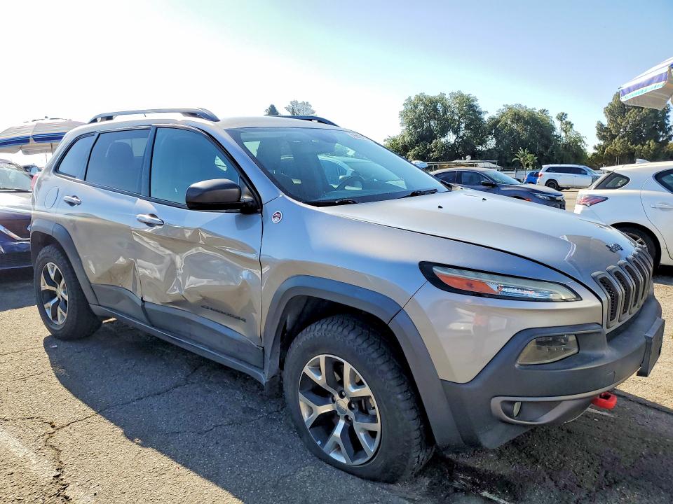Продажа на аукционе авто 2015 Jeep Cherokee, vin: 1C4PJMBS9FW786212, номер лота: 49959416