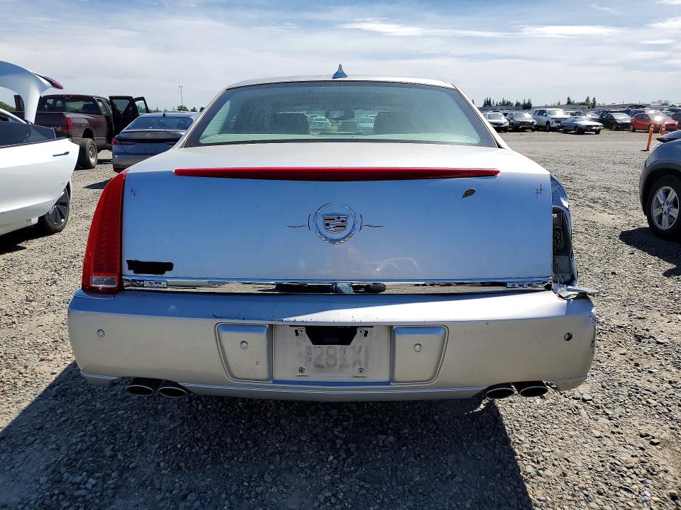 2011 Cadillac Dts მანქანა იყიდება აუქციონზე, vin: 1G6KD5E61BU111162, აუქციონის ნომერი: 49675296