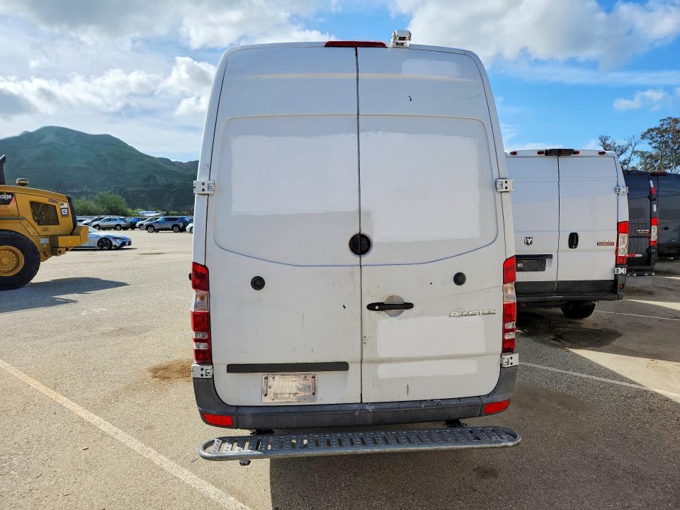 Продажа на аукционе авто 2015 Mercedes-benz Sprinter, vin: WD3PE8DB9FP135871, номер лота: 47596876