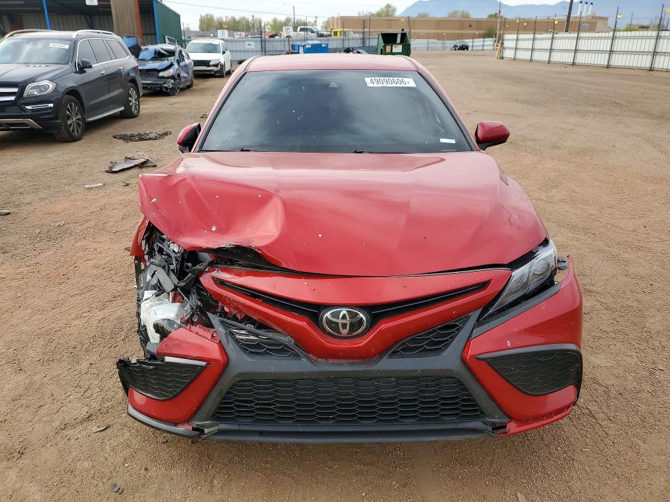 49090606 :رقم المزاد ، 4T1G11AK6PU180830 vin ، 2023 Toyota Camry مزاد بيع