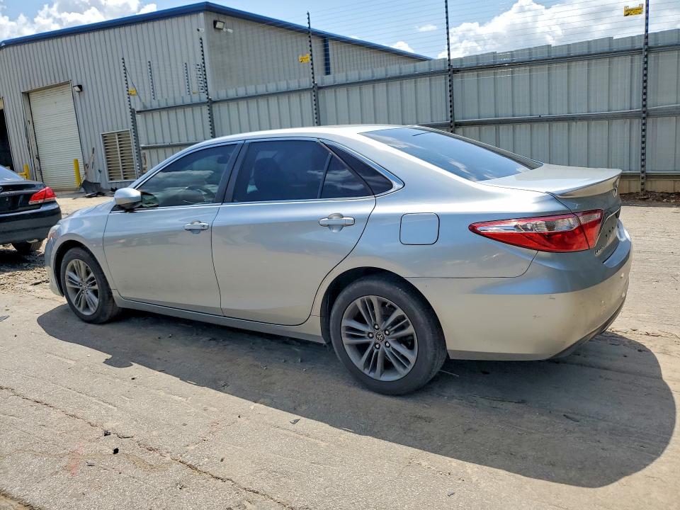 51785706 :رقم المزاد ، 4T1BF1FK5FU095917 vin ، 2015 Toyota Camry مزاد بيع