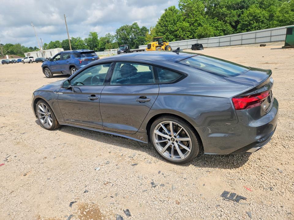 2025 Audi A5 მანქანა იყიდება აუქციონზე, vin: WAUDACF52SA015998, აუქციონის ნომერი: 51453066
