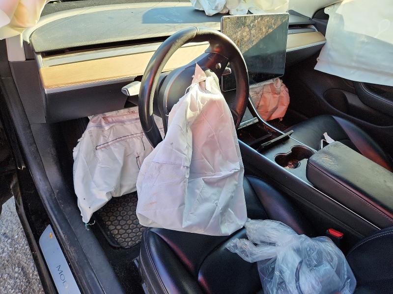 49979616 :رقم المزاد ، 5YJ3E1EA6JF042052 vin ، 2018 Tesla Model 3 مزاد بيع