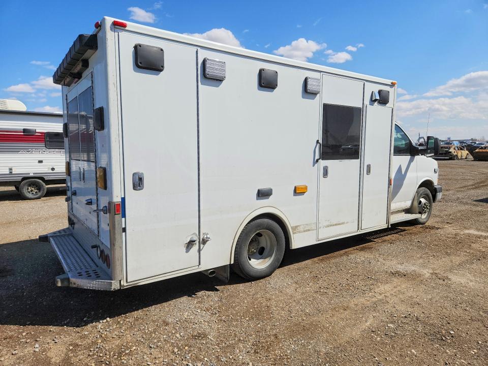 51486696 :رقم المزاد ، 1GB3G3CG0F1110556 vin ، 2015 Chev Express G3500 مزاد بيع