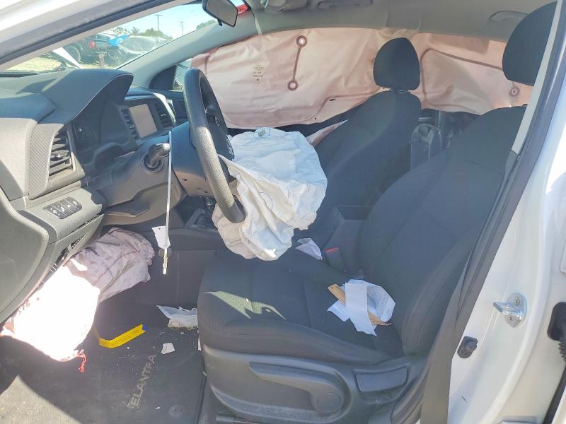 51346066 :رقم المزاد ، 5NPD84LF7KH443995 vin ، 2019 Hyundai Elantra مزاد بيع