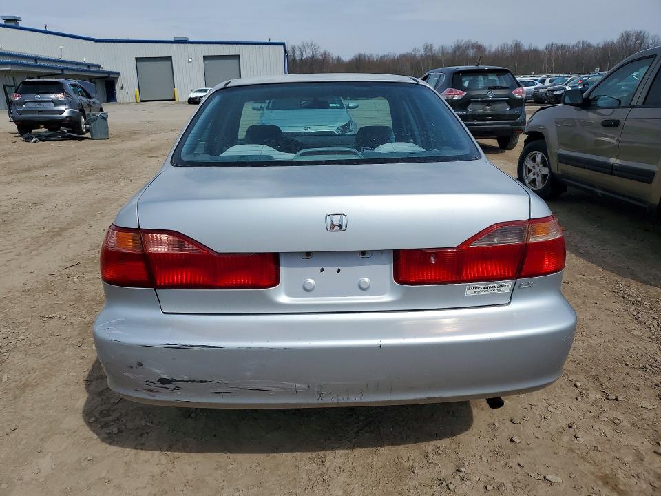 Продаж на аукціоні авто 2000 Honda Accord, vin: 1HGCG6554YA106930, номер лоту: 49443686
