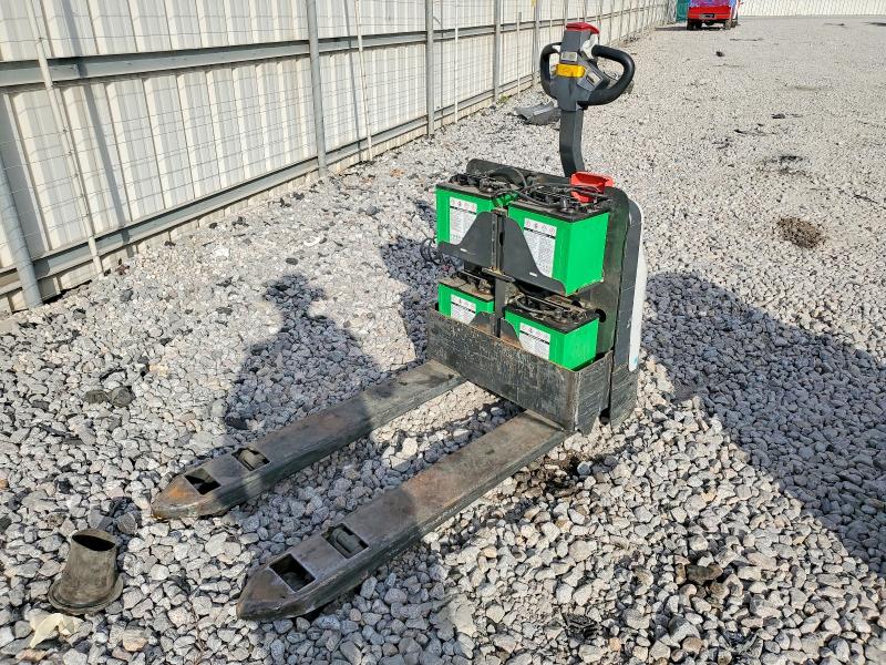 49903646 :رقم المزاد ، 2W169322245 vin ، 2016 Unicariers Forklift مزاد بيع