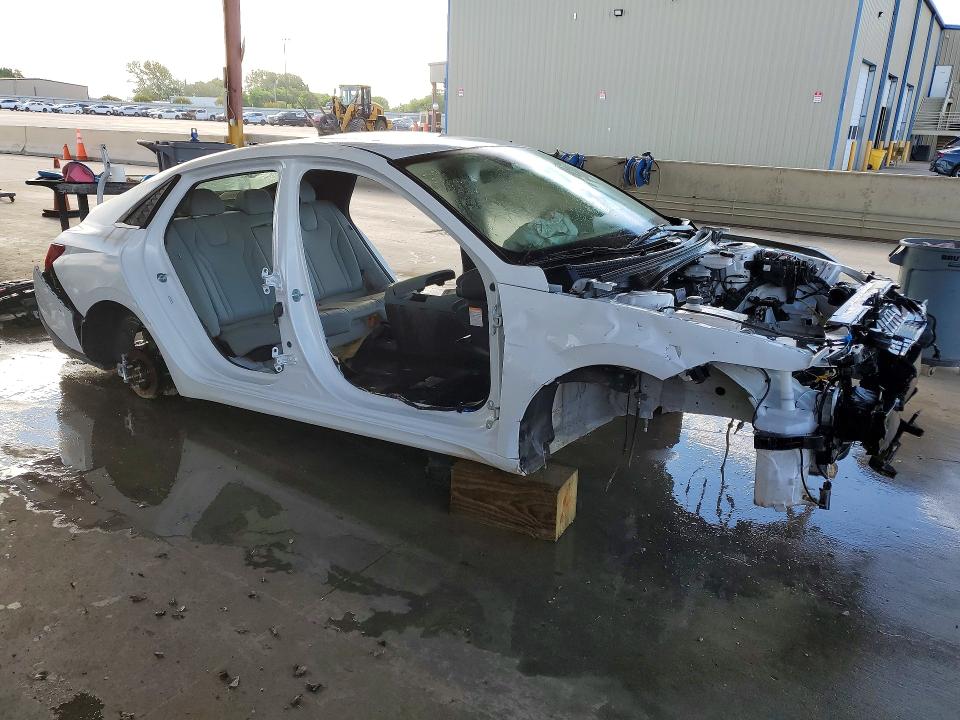2025 Hyundai Elantra მანქანა იყიდება აუქციონზე, vin: KMHLN4DJ2SU179769, აუქციონის ნომერი: 49213406