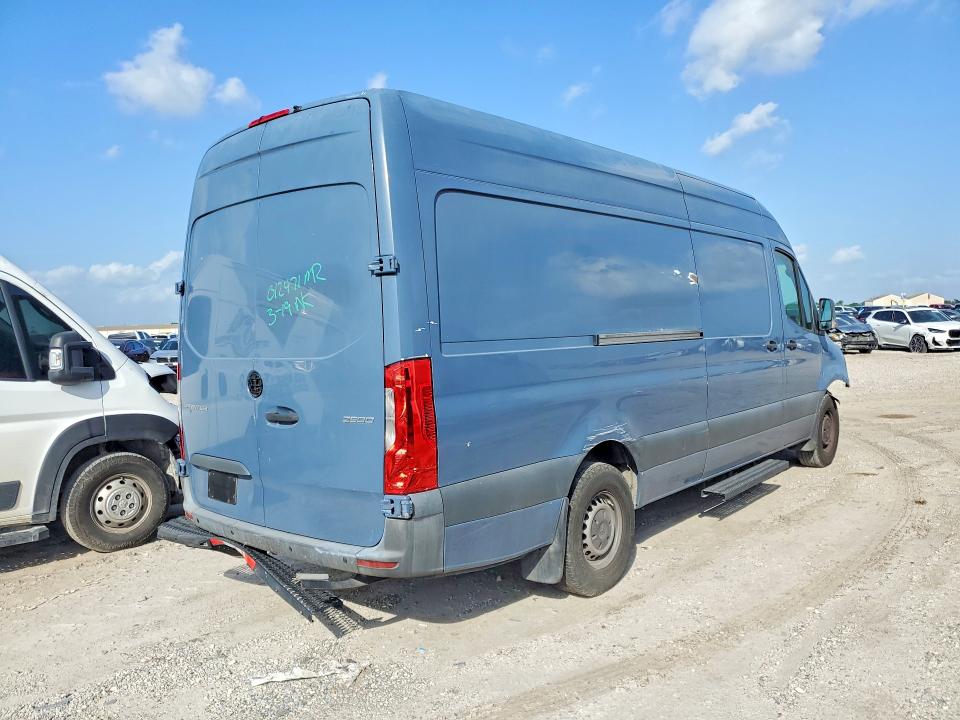 47355906 :رقم المزاد ، WD4PF1CD8KT012471 vin ، 2019 Mercedes Benz Sprinter مزاد بيع