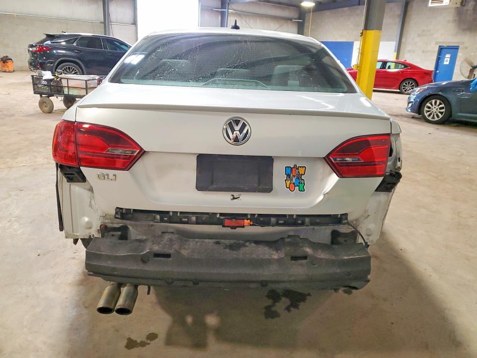 51280446 :رقم المزاد ، 3VW4A7AJ0DM210211 vin ، 2013 Volkswagen Jetta مزاد بيع
