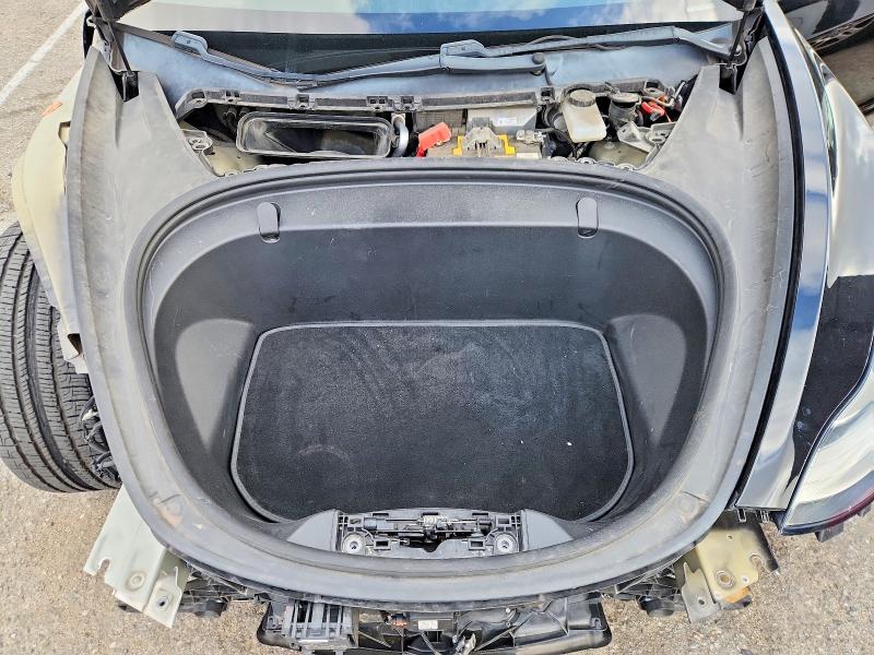 49628246 :رقم المزاد ، 5YJ3E1EA3JF166070 vin ، 2018 Tesla Model 3 مزاد بيع