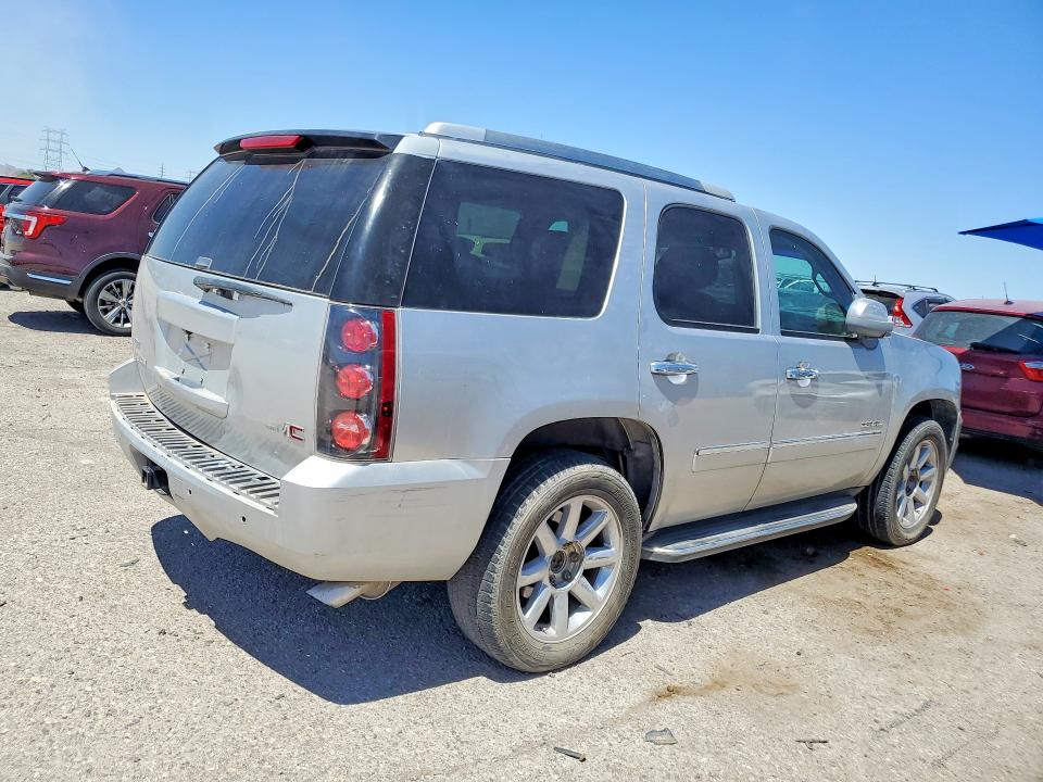 50184416 :رقم المزاد ، 1GKUKEEF0AR236011 vin ، 2010 Gmc Yukon مزاد بيع