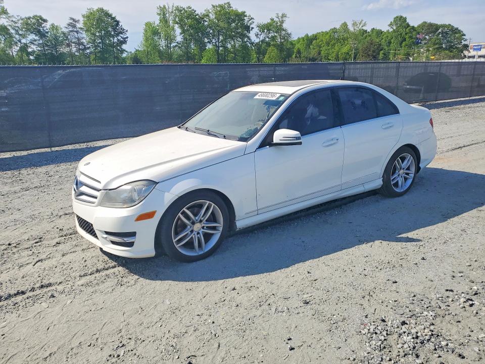 Продажа на аукционе авто 2013 Mercedes-benz C, vin: WDDGF4HB2DR272437, номер лота: 49680296