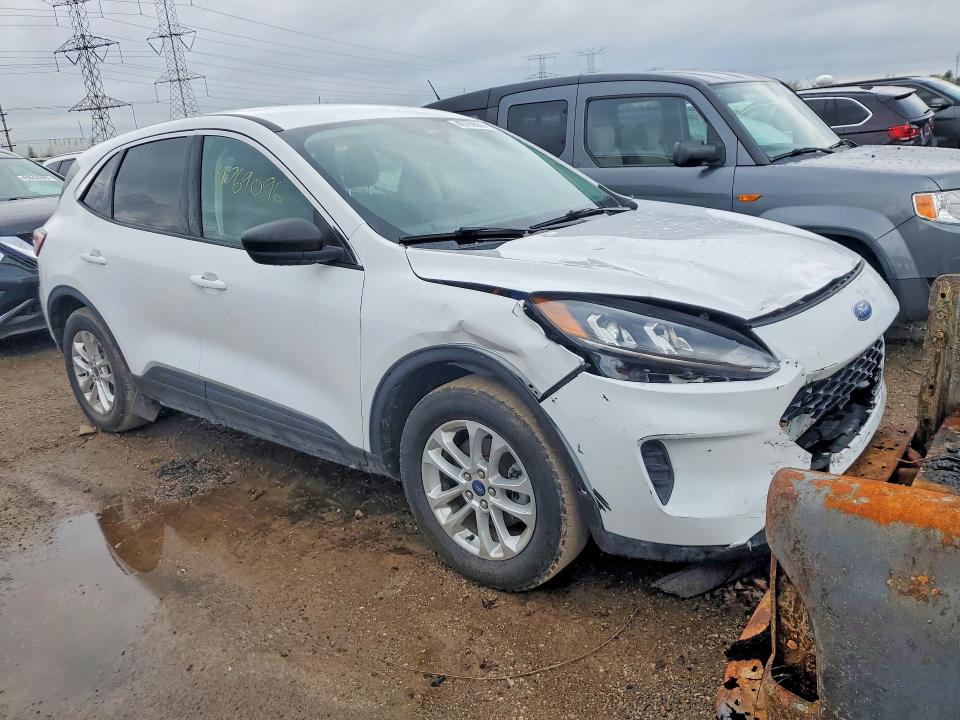 49769096 :رقم المزاد ، 1FMCU0BZ2NUB27051 vin ، 2022 Ford Escape مزاد بيع