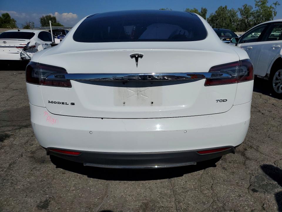 Продаж на аукціоні авто 2015 Tesla Model S, vin: 5YJSA1E28FF107426, номер лоту: 49395496